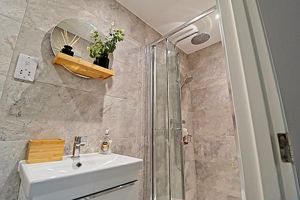 En-Suite- click for photo gallery